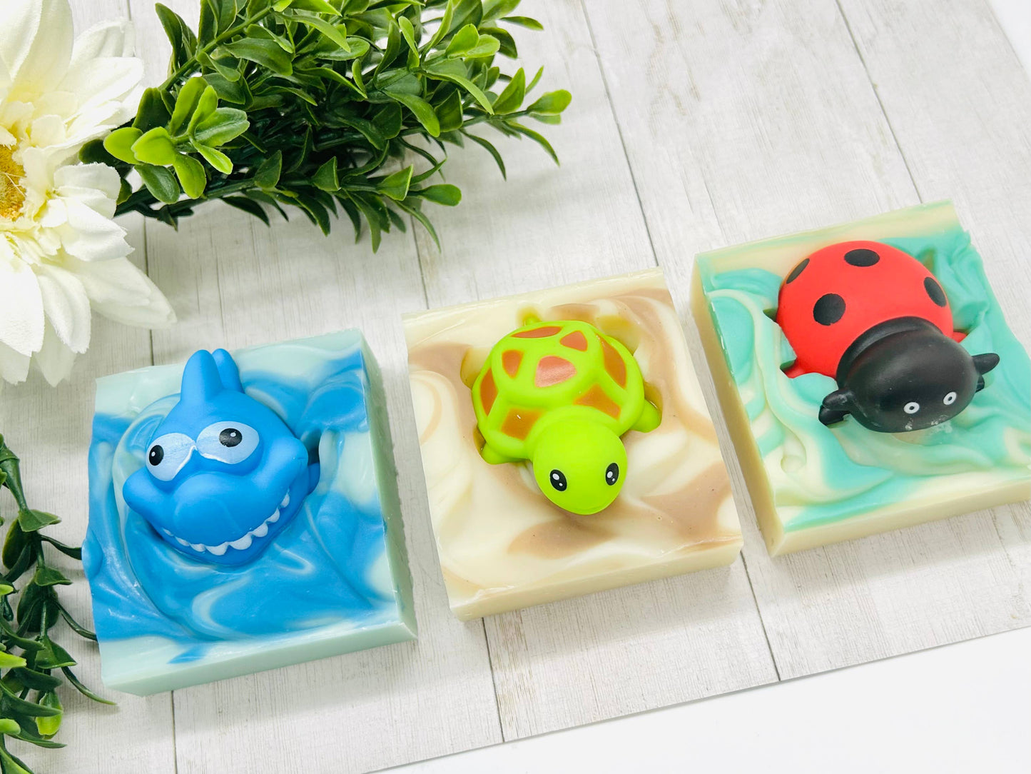 SARATOGA NATURAL BODY CARE LLC - Ladybug Handmade Soap Bar for Kids VEGAN COLD PROCESS